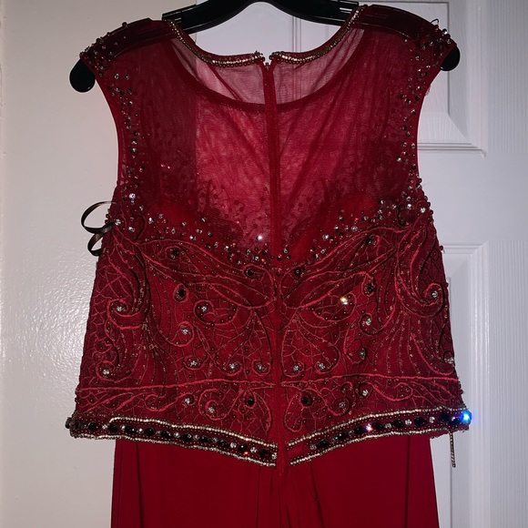 Beautiful Red Dress size 10 - Picture 4 of 8